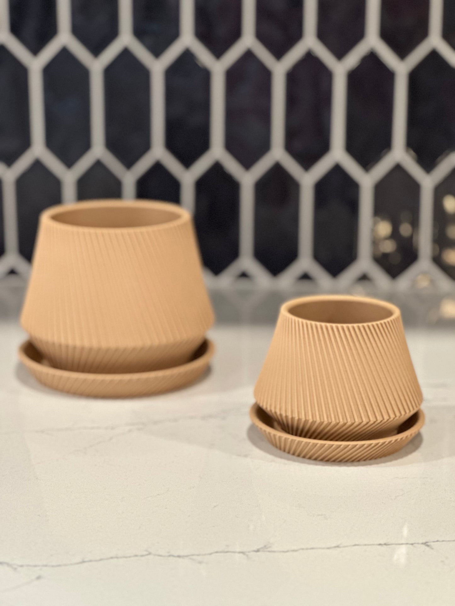 Arcadia Mid-Century Planter